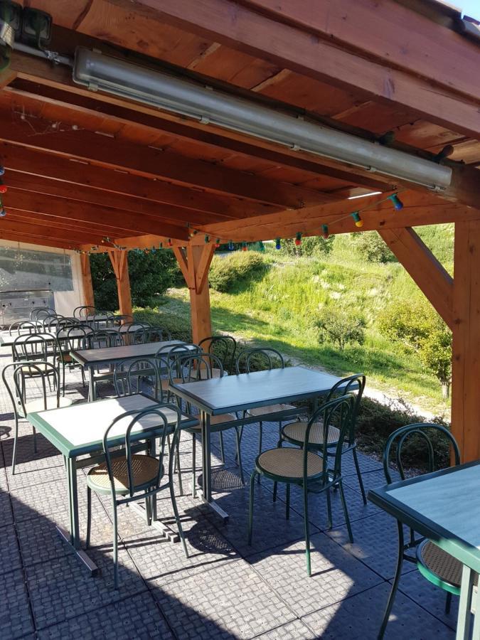 Gite De Prejeurin Echalas Eksteriør bilde
